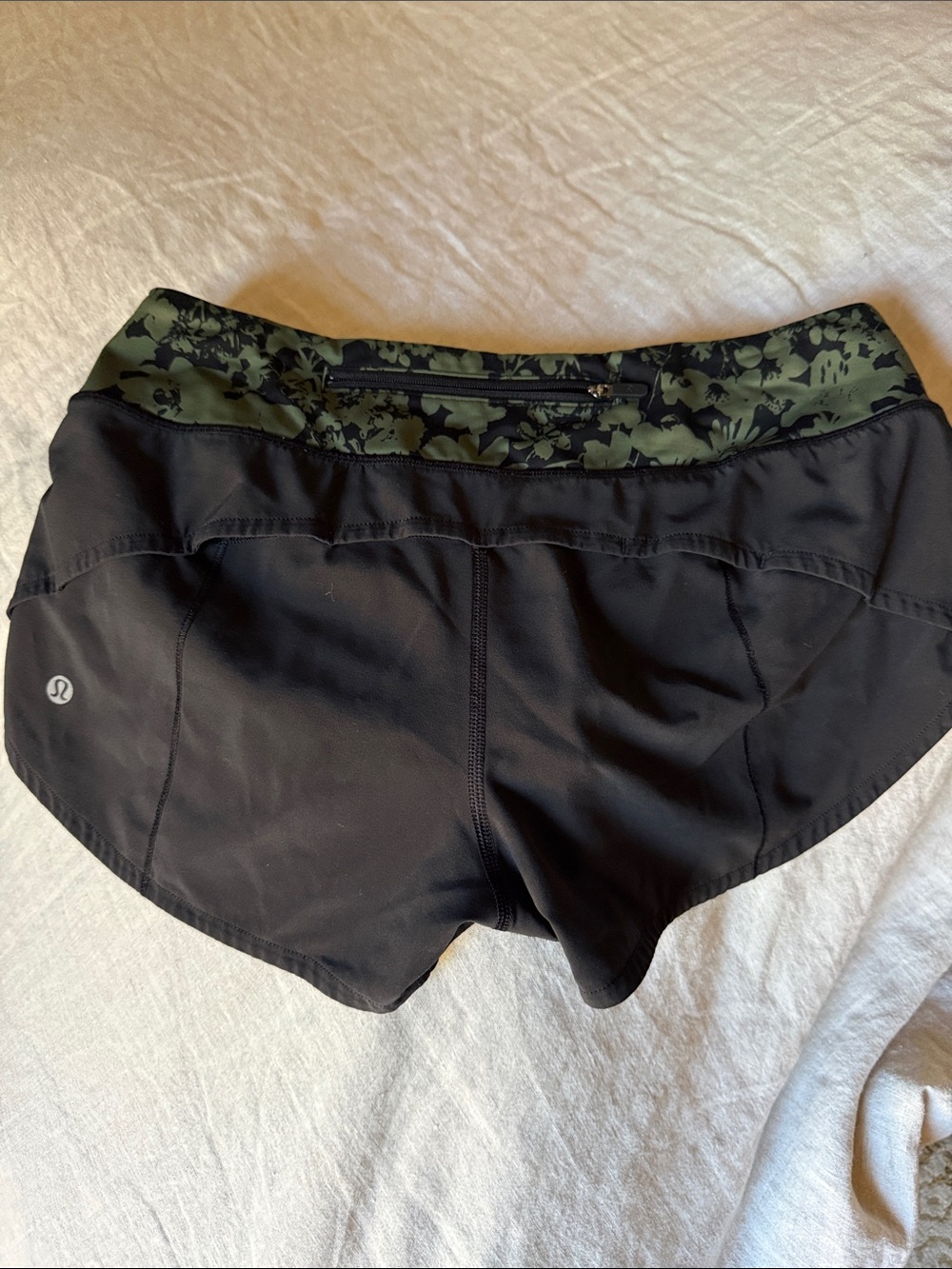 lululemon athletica low rise Black 2” Running Shorts with Olive Floral Waistband